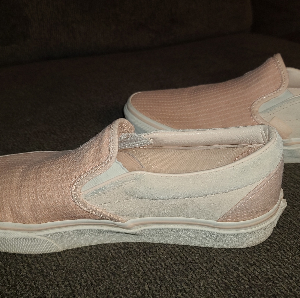 Women's pink two-tone Vans size 7.5